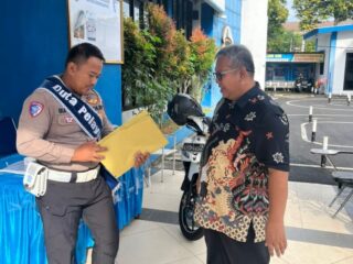 Polres Karanganyar Tingkatkan Layanan SIM Lewat Program “Polantas Menyapa”