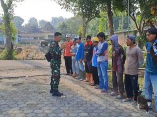 Babinsa Kaliagung Laksanakan Pengawasan Pembangunan KDKMP