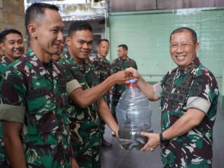 Korem 072/Pamungkas Panen Lele, Hasilnya Dibagikan untuk Kesejahteraan Prajurit