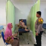 Polisi Bantu Lansia Hidup Sendiri di Pangandaran Dapatkan Perawatan Medis