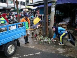 Aksi Jumat Bersih, Pemkot Lubuk Linggau Ajak Warga Jaga Lingkungan Kota