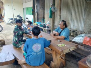 Babinsa Paranggupito Pererat Kedekatan dengan Warga, Dorong Sinergi Pembangunan Desa