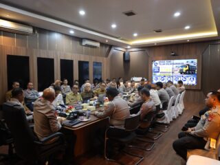 Polda Banten Tegas Tertibkan Truk Tambang ODOL dan Pelanggar Jam Operasional