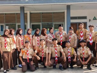 Barisan Pramuka Bungbulang Tampil Penuh Semangat di Upacara Harkitnas