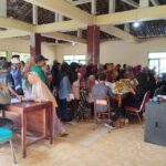 1.118 KPM di Kalurahan Sumberwungu Terima Bantuan Beras dan Minyak Goreng dari Bulog