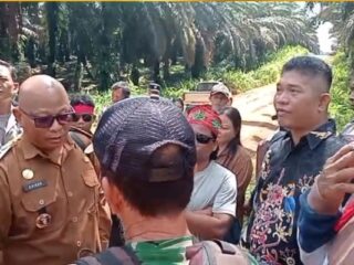 KMHA Dayak Kalteng Gelar Aksi Damai, Soroti Sikap Camat Mentaya Hulu di Konflik Lahan Sawit