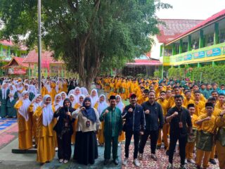 Infinity Center Edukasi Pelajar SMAN 9 Pekanbaru tentang Risiko Judi Online, Pinjol, dan Pergaulan Bebas