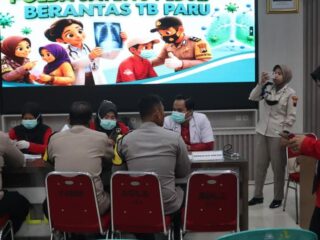 Kolaborasi Polres Demak dan Dinkes: Bhabinkamtibmas Turun Tangan Tangani TB hingga Tuntas
