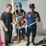 Warga Bungbulang Garut Geger, Ular Sanca 1 Meter Ditemukan di Atas Lemari Makanan