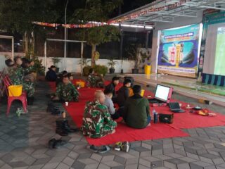 _Kodim 0730/Gunungkidul Gelar Nobar Bareng Warga, Jalin Keakraban Lewat Laga Inggris vs Norwegia_