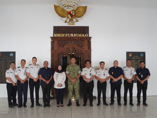 _Danrem 072/Pamungkas dan Imigrasi DIY Sepakat Pererat Koordinasi Pengawasan Wilayah Hingga ke Desa_