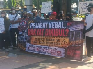 Aliansi Masyarakat Jateng Gelar Aksi Damai di Kejati, Suarakan Penegakan Hukum Setara