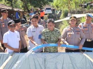 Atasi Dampak Kemarau, Polres Boyolali Droping Air Bersih ke Dua Desa di Wonosegoro