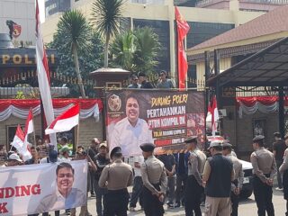 AMPP Gelar Aksi di Mabes Polri, Minta Sanksi PTDH Kompol DK Tetap Berlaku dan Dugaan Kasus Diproses Sesuai Hukum