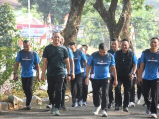 Pangdam IV/Diponegoro Ajak Jajaran Jaga Kebugaran Sambil Tinjau Pembangunan Command Center
